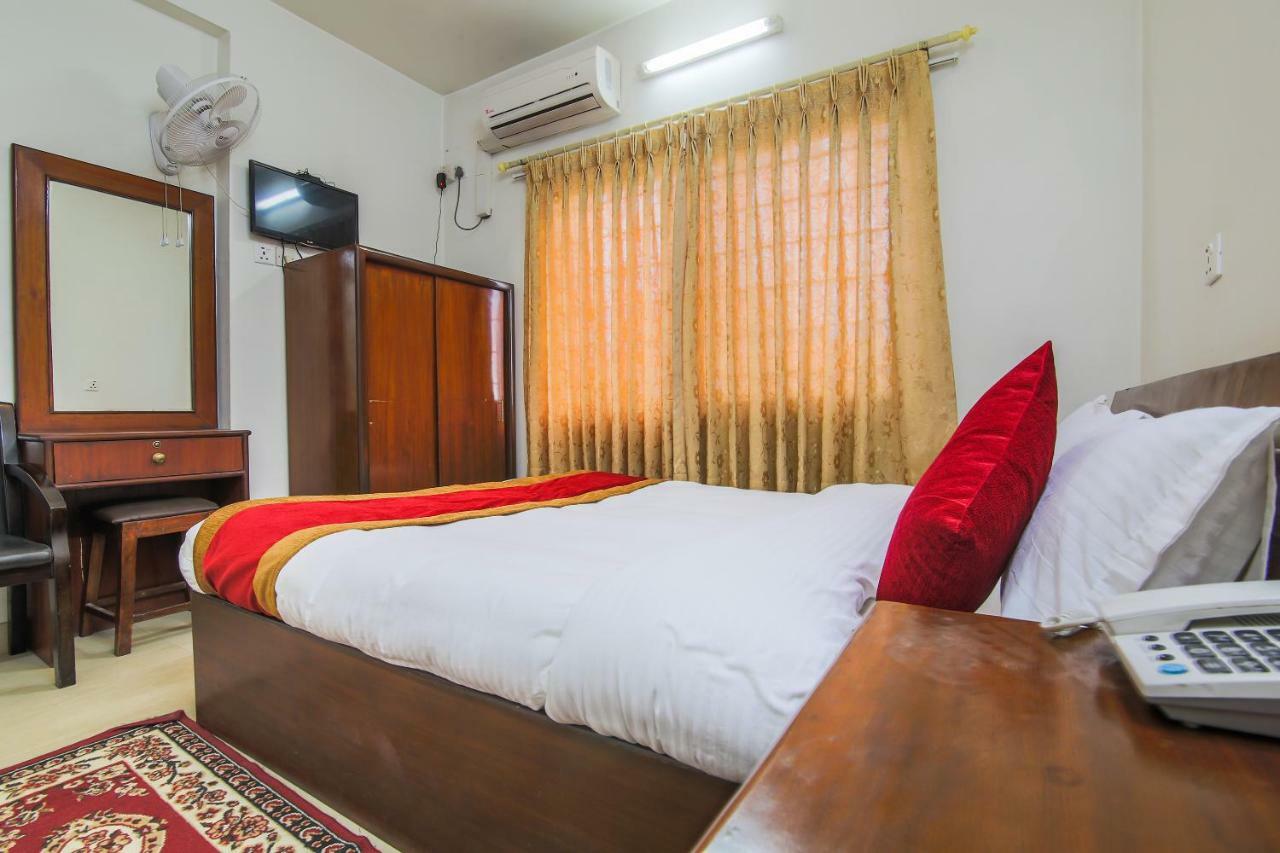 Oyo 358 Hotel Rose Star Катманду Екстер'єр фото