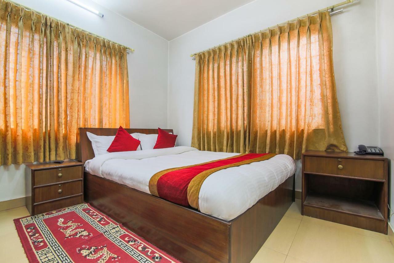 Oyo 358 Hotel Rose Star Катманду Екстер'єр фото